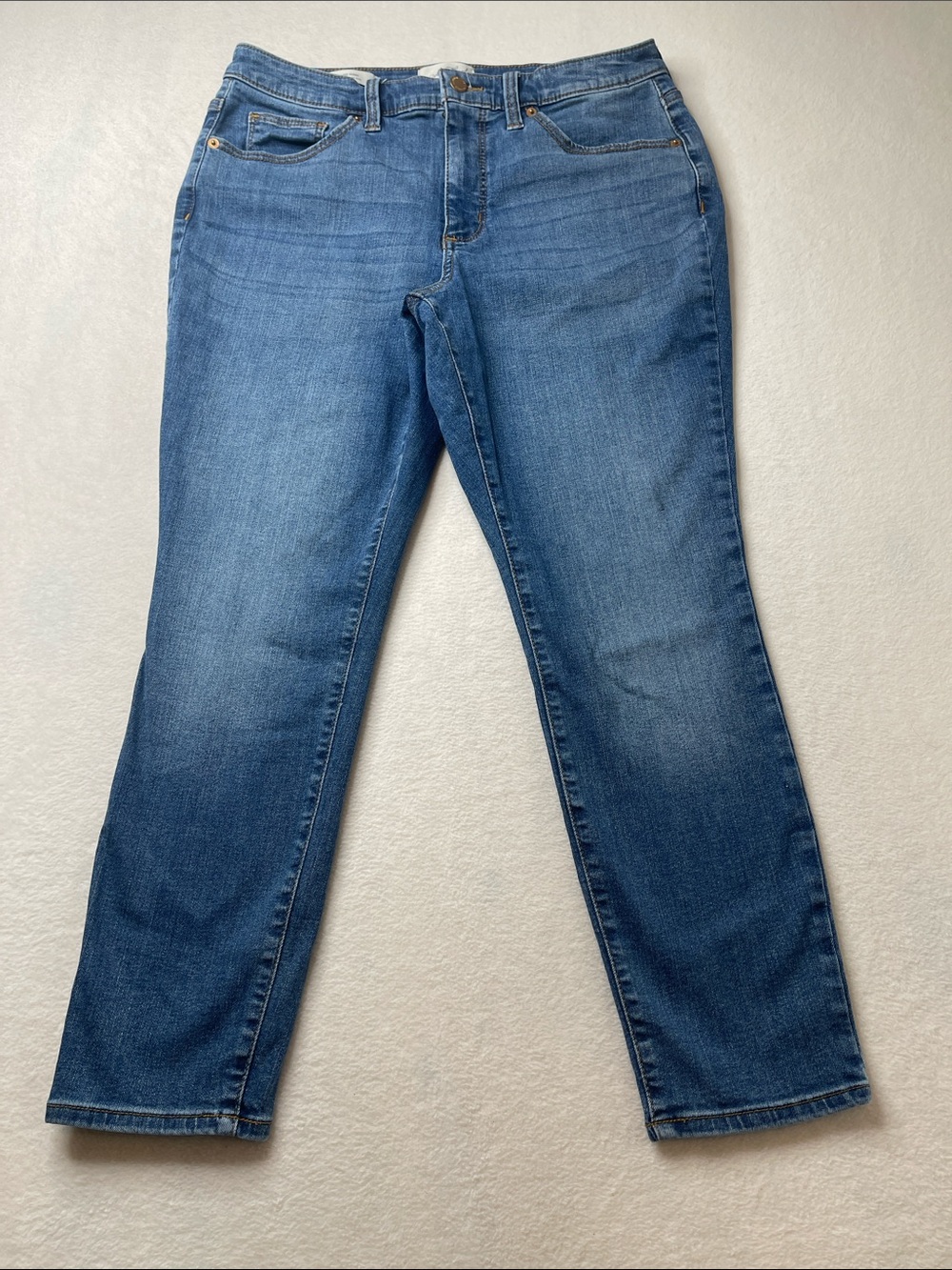 Universal Thread Women's Medium Blue Jeans HIGH RISE SKINNY SIZE 12/31S